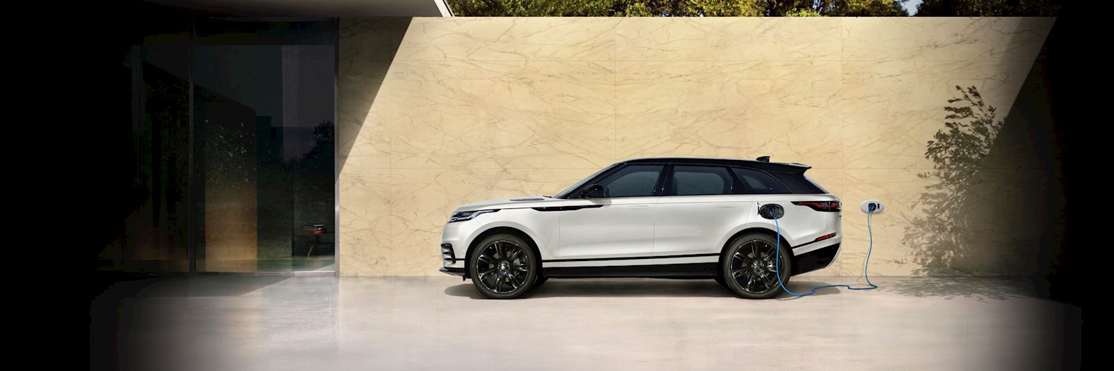 Range rover deals hybrid velar